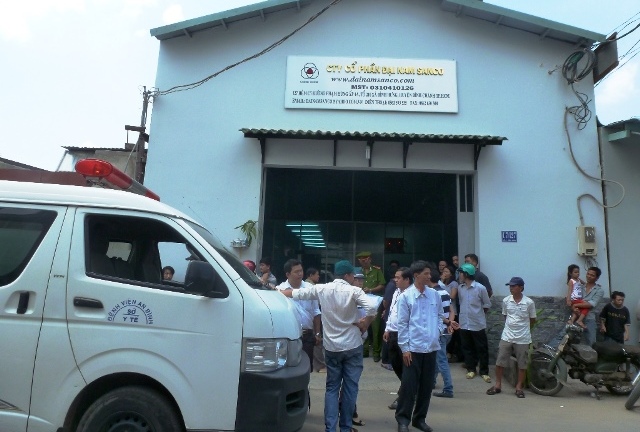 TP.HCM: Nổ lớn tại xưởng nước đá, 1 công nhân thiệt mạng