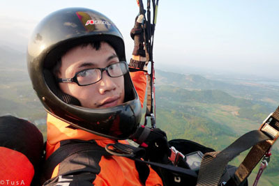 Mạo hiểm cùng dù lượn và niềm đam mê chinh phục bầu trời 