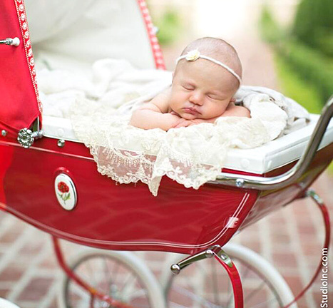 Kelly Clarkson tiết lộ ảnh cực yêu của con gái đầu lòng