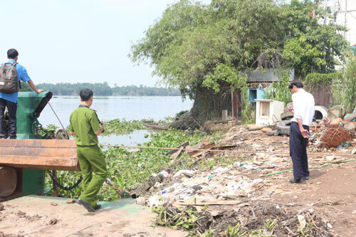Liên tiếp phát hiện 2 thi thể nam giới trên sông Sài Gòn