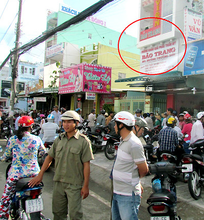 Cướp bịt mặt đột nhập thẩm mỹ viện, lấy đi hàng trăm triệu đồng