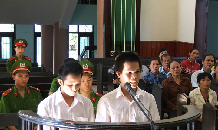 Bình Định:  17 năm tù cho hai đối tượng giết người vô tội