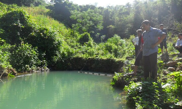 Thanh Hóa: Theo bà đi bẻ ngô, một cháu bé bị đuối nước