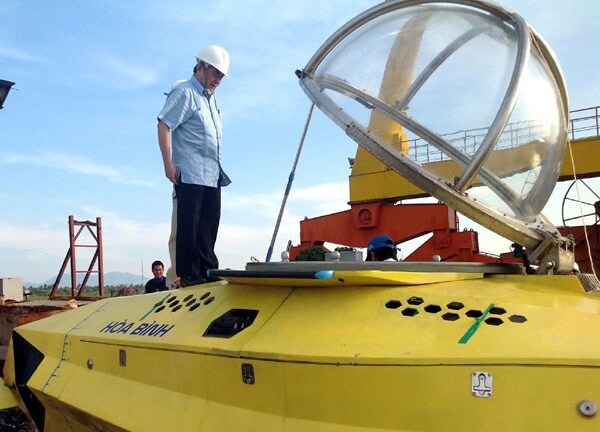 Thử nghiệm thành công tàu lặn Hòa Bình tự chế