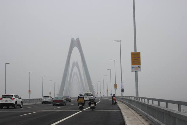 Sẽ bắn pháo hoa thường xuyên trên cầu Nhật Tân?