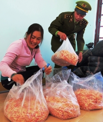 Bí mật đầu ra của 18 tấn mực khô làm từ sắn trộn hóa chất