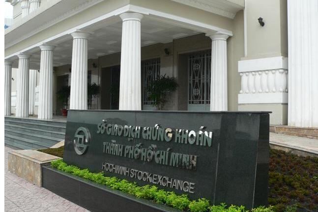 VAFI kiến nghị miễn nhiệm chức danh Chủ tịch HĐQT và TGĐ HOSE