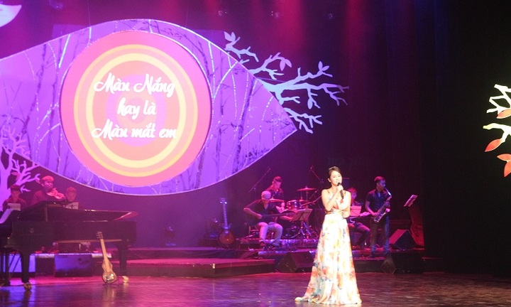 Mỹ Tâm khắc khoải cùng Hồng Nhung, Cẩm Vân 