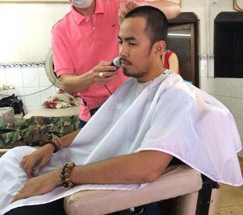 Duy Nhân vẫn lạc quan khi phải cạo đầu để hóa trị