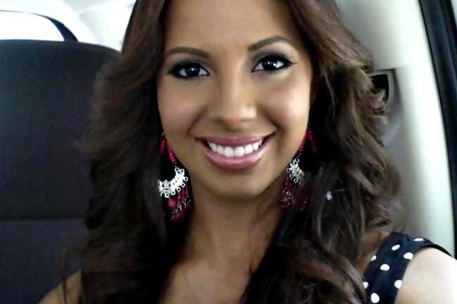 Ngắm ảnh đời thường xinh đẹp của tân hoa hậu Quốc tế 2014