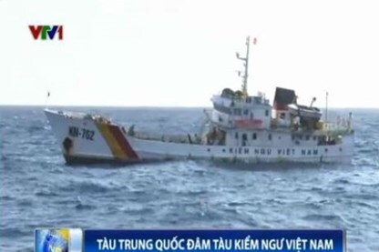 Tin tức Biển Đông mới nhất:Tàu TQ đâm gãy lan can tàu kiểm ngư VN