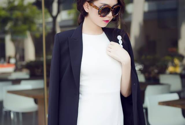 Ngọc Trinh nuột nà, gợi cảm sau hé lộ mặt người tình