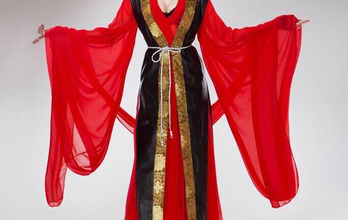 Tạo hình Võ Tắc Thiên sexy táo bạo, kỳ quái của Ngọc Trinh