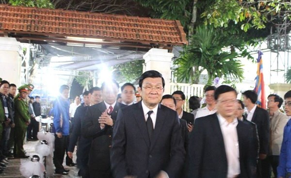 Chủ tịch nước viết gì trong sổ tang khi viếng ông Nguyễn Bá Thanh?