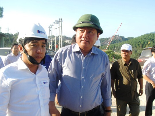 Bộ trưởng Thăng đề nghị thay nhà thầu ngay trong Tết