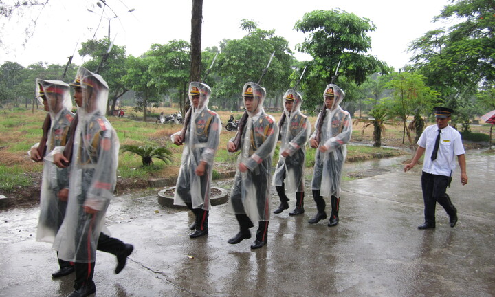 Chùm ảnh: Ngậm ngùi lễ tiễn chiến sĩ hy sinh ở đài hỏa táng