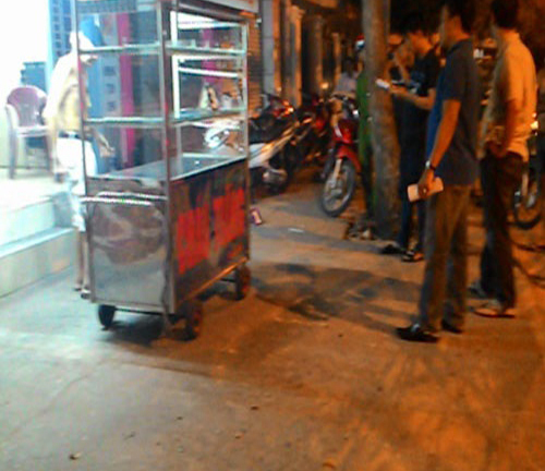 Kinh hoàng hai băng nhóm truy sát nhau từ nhà đến bệnh viện