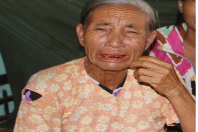 Bà lão nuôi 9 con ngớ ngẩn mơ một lần được nghe tiếng gọi 