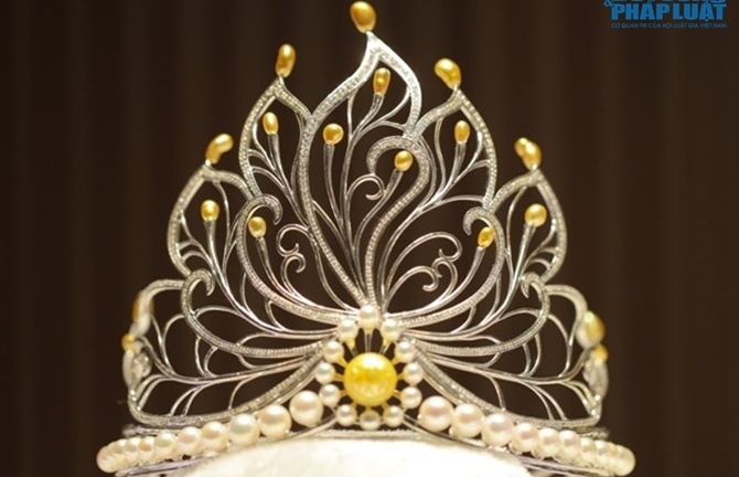 Chiếc vương miện 2,5 tỉ đồng có làm nên cuộc thi khác biệt?