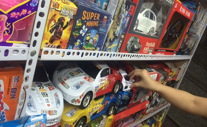 Đồ chơi Trung Quốc phát nổ: Cảnh giác với