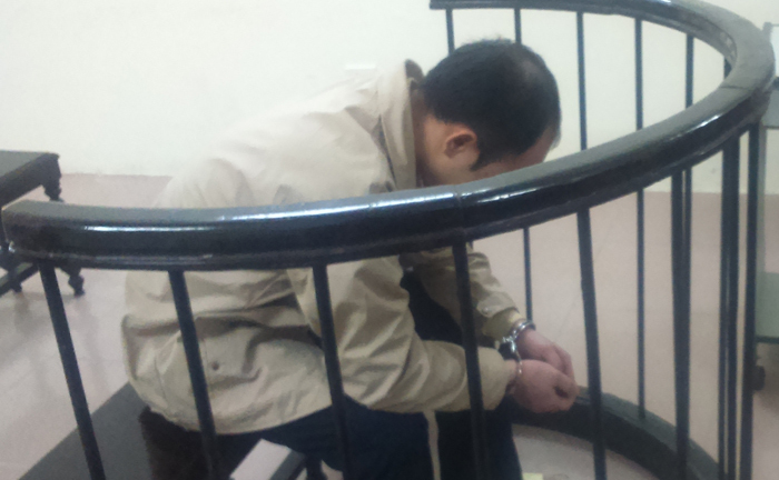 Tiếng thổn thức của hai đứa trẻ sau thảm án cha xuống tay với mẹ