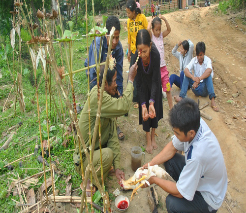 Giải mã “đồ độc” và cuộc chiến một mất, một còn của các thầy cúng