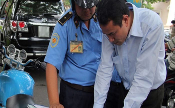 Taxi Uber: Liều lĩnh lách luật và những cáo buộc cần làm rõ