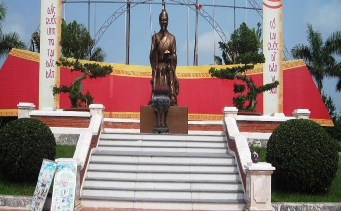 Sấm Trạng Trình Nguyễn Bỉnh Khiêm và những dự đoán ứng nghiệm