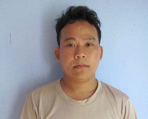 Nổi máu dê, lẻn vào nhà em họ hiếp dâm