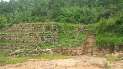 Bí ẩn chưa lời giải xung quanh cặp rồng trên cột đá khổng lồ