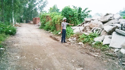 Ngoài sức tưởng tượng: Dân góp tiền làm đường, chính quyền xã phá