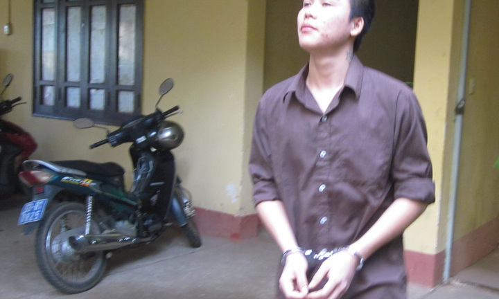 Vướng lao lí vì “yêu” người tình “nhí”