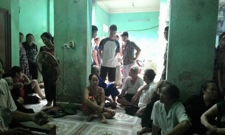 Đi chơi qua đêm, bị gia đình người yêu đánh tàn bạo vào chỗ hiểm