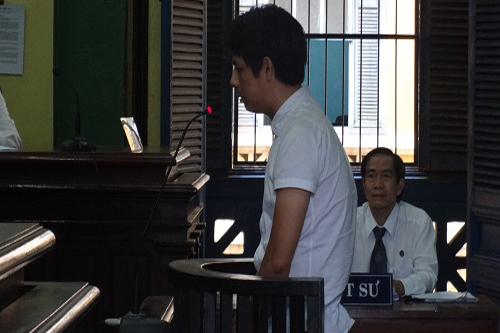 Đòi tiền bảo kê,