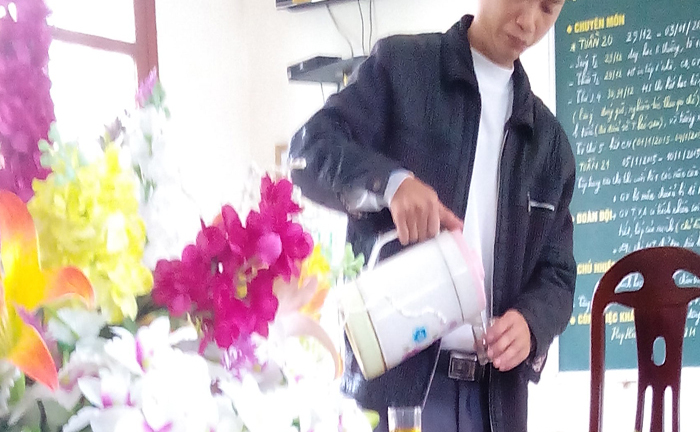 Tự ý nâng điểm học sinh giỏi, thầy chỉ bị “khiển trách”