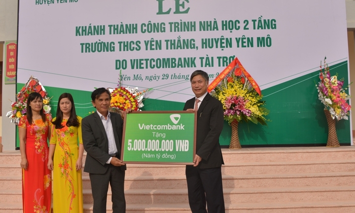 Vietcombank tài trợ xây dựng trường THCS Yên Thắng 5 tỷ đồng