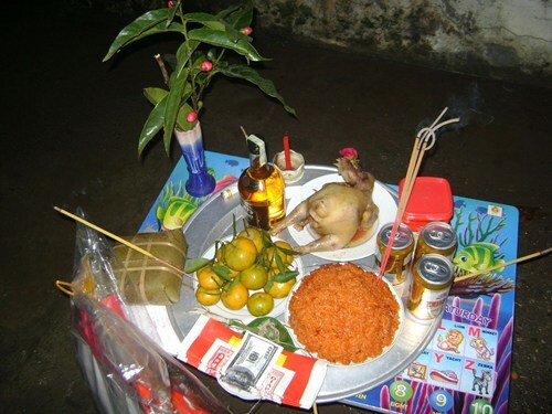 Bài văn khấn cúng đêm giao thừa trong nhà và ngoài trời