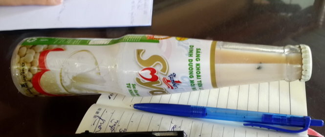 Lại phát hiện chai sữa đậu nành “Number One” có vật lạ
