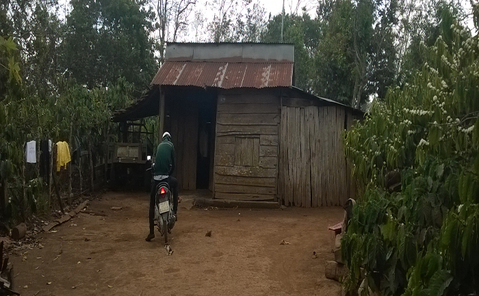 Phẫn nộ cha biến con gái thành “nô lệ tình dục” suốt 4 năm