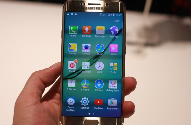 Cận cảnh Samsung Galaxy S6 Edge