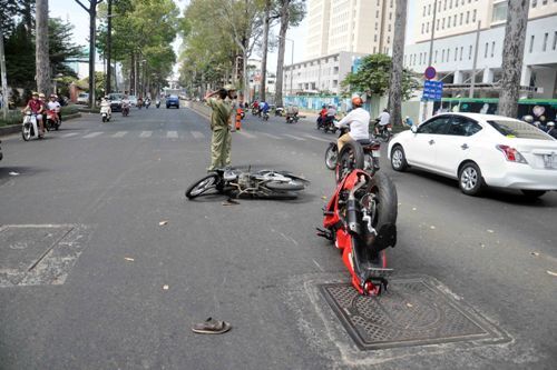 Chạy xe phân khối càng lớn càng dễ bị tai nạn?