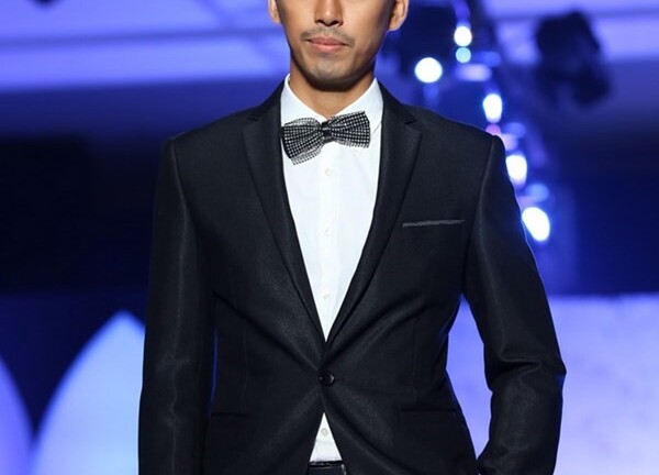 Hình ảnh Duy Nhân lịch lãm, phong cách trên sàn catwalk