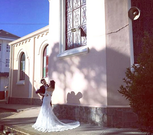 Lê Khánh chuẩn bị lên xe hoa với chồng điển trai