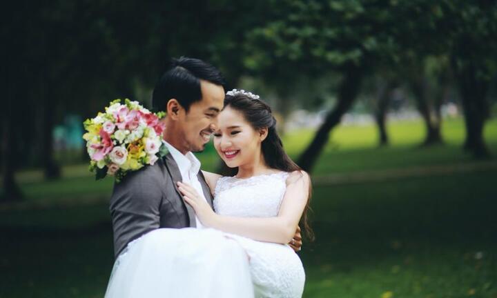 Duy Nhân úp mở chuyện vợ đang mang thai