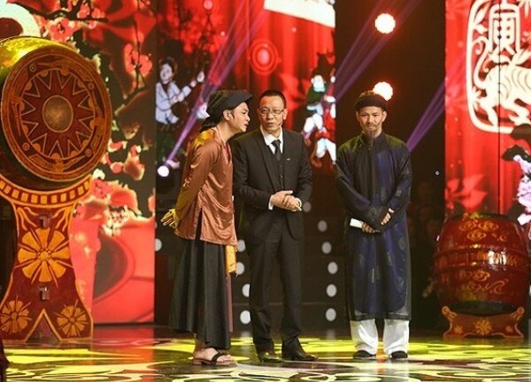 “12 con giáp” chào xuân 2015: Xuân Bắc hóa ông đồ, Tự Long làm bà cụ