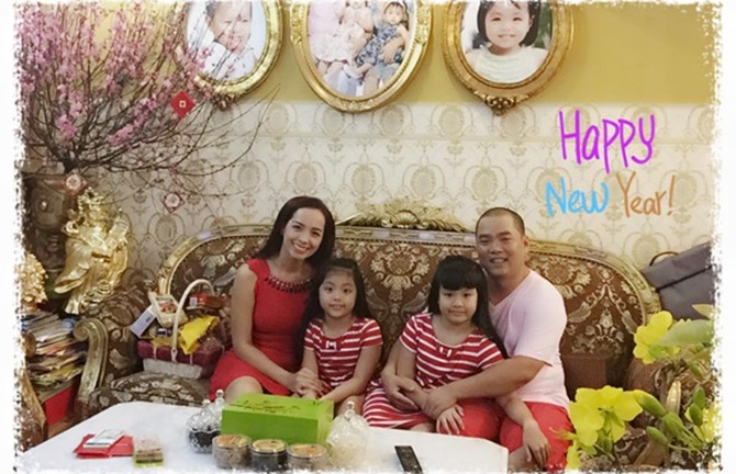 Muôn kiểu đón Tết Ất Mùi 2015 của sao Việt