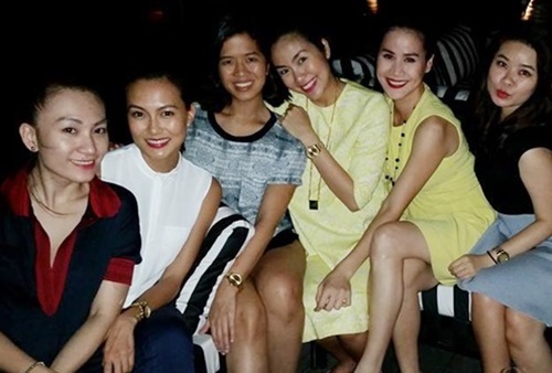 Tăng Thanh Hà bế bụng bầu 8 tháng đi dự tiệc năm mới