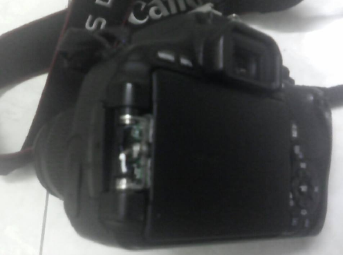 Phóng viên bị nhà thầu hành hung, xóa dữ liệu điều tra