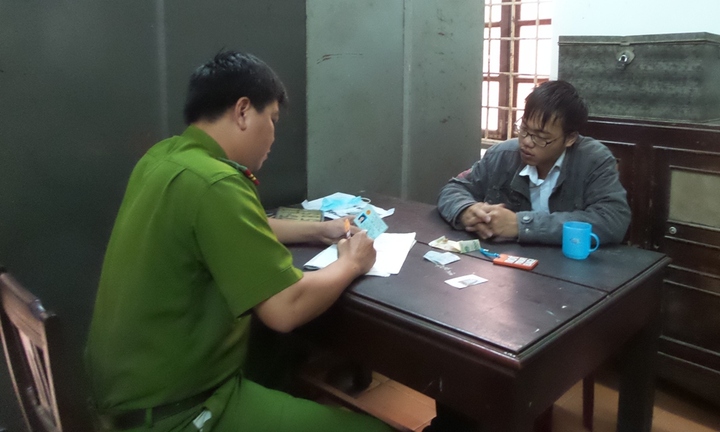 Bắt được kẻ đâm “vùng kín” nhiều phụ nữ tại Huế