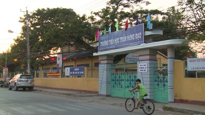 Sau khi uống sữa, 40 học sinh tiểu học nôn ói